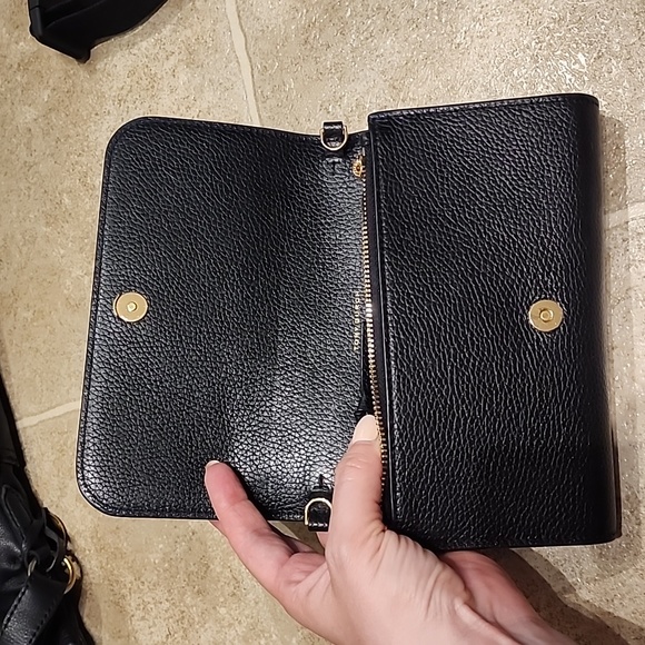 Tory Burch Thea Pebbled Leather Crossbody/Wallet Clutch Purse (like new) - Picture 6 of 15